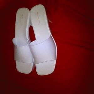 American eagle sandals size 8